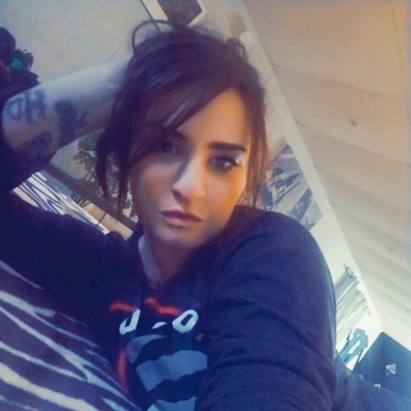 Meet your Posher, Liz - Picture 1 of 1